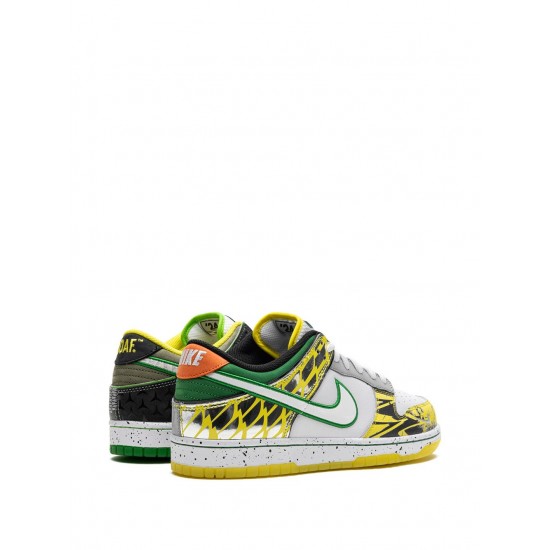 Dunk Low "What the Duck Away University of Oregon PE" sneakers