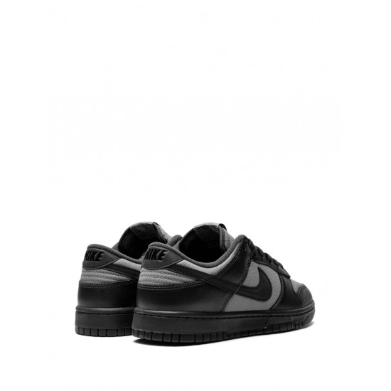 Dunk Low Retro SE sneakers