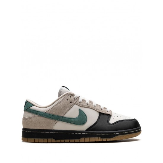Dunk Low sneakers
