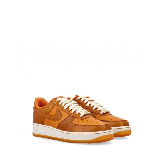 Air Force 1 '07 LV8 sneakers