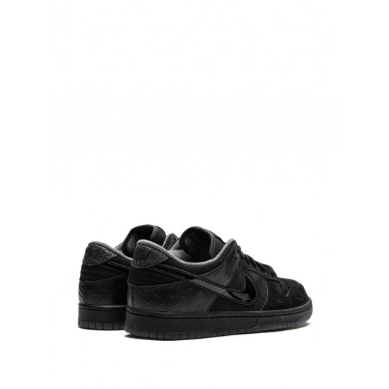 x Division Street Dunk Low What The Duck Alternate sneakers