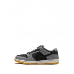 SB Dunk Low sneakers