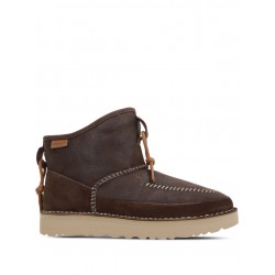 UGG Campfire boots