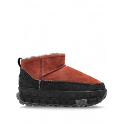UGG Venture Daze boots