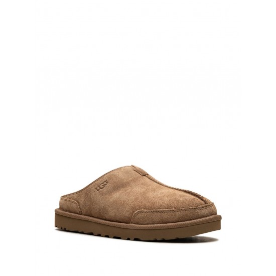 UGG Marcman slippers 